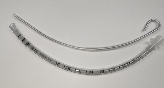 kaufen Weiches medizinisches Endotrachealrohr mit Murphy-Augen und Röntgenstrahllinie Endotrachealrohr ohne Handschellen mit Leitdraht on-line-Fertigung